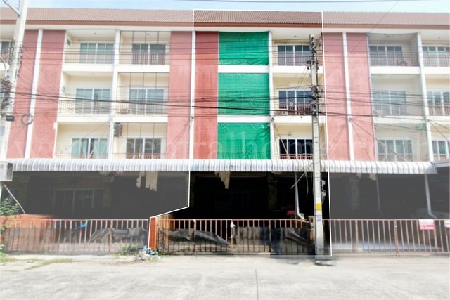 R1 ทาวน์โฮม เชิงพาณิชย์ 4 ชั้น 32 ตร.ว. หมู่บ้านฉัตรหลวง 9 ใกล้ แยกสันติสุข