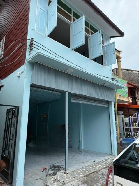 หลาดจีภูเก็ต 1 กม. รร.เทศบาลเมืองภูเก็ต 2.2 กม. ให้เช่าอาคารพาณิชย์ 2 ชั้น 30 ตร.วา.120 ตร.ม.รีโนเวทใหม่ 2 นอน 2 น้ำ สภาพดี ภูเก็ต 650 ม. 