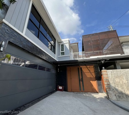 ขายด่วน บ้านเดี่ยว 2หลัง หมู่บ้านเศรณีคาซ่า ดอนเมือง ที่ดินรวม 106.3 ตร.วา บรรยากาศดี เดินทางสะดวก