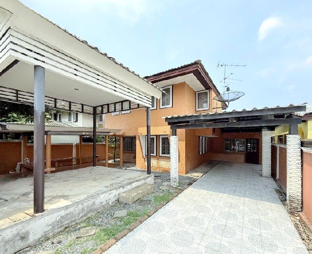 รร.นานาชาติแอสคอต 1กม. 3นอน MRT สัมมากร 1.4กม.ให้เช่าบ้านเดี่ยว 2 ชั้น 56ตร.วา. 226ตร.ม. 2น้ำ เดอะพาซิโอ ทาวน์ 1.5 กม.