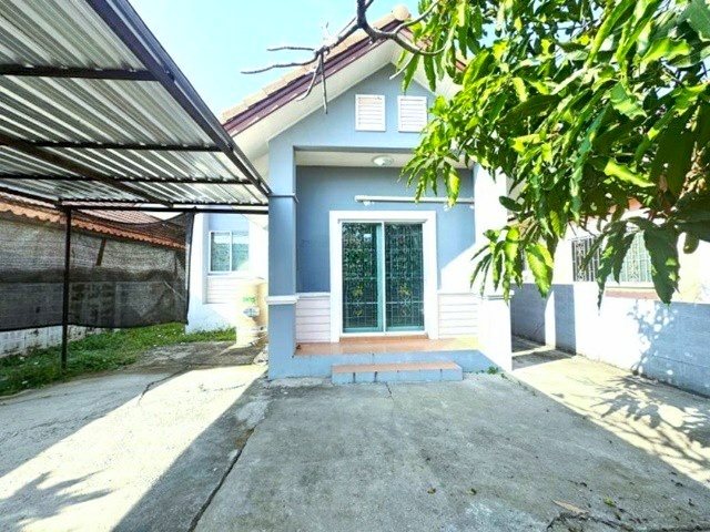 ย่านนิมิตใหม่ ตลาดเจริญกัลป์ คลอง 8  2.7 กม. บ้านเดี่ยว หรูหรา 65ตร.วา. 260ตร.ม.3แอร์ จัดเต็มเฟอร์ เครื่องใช้ไฟฟ้า 2นอน
