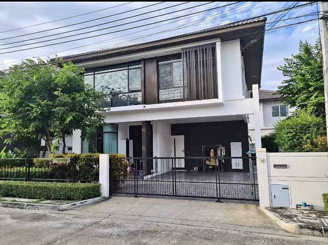 ให้เช่าบ้านเดี่ยว 3 ห้องนอน  3 ห้องน้ำ มัณฑนาเลควัชรพล โครงการ 2 บ้านพร้อมเฟอร์นิเจอร์ 