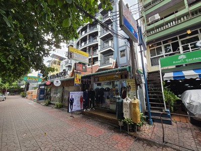 ทำเลนักท่องเที่ยวถนนข้าวสาร คึกคักตลอดปี!! ขายอพาร์ทเม้นท์ พร้อมร้านค้ารวม 48 ห้อง เหมาะปรับเป็นโรงแรม