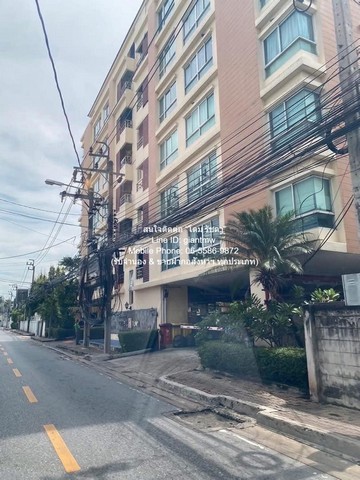 คอนโดฯ ชาโตว์ อิน ทาวน์ เมเจอร์ รัชโยธิน CHATEAU IN TOWN MAJOR RATCHAYOTHIN 39square meter 1 BR 2290000 BAHT.   เดินทาง สะดวก เป็นคอนโดพร้อมอยู่ที่มีการตกแต่งภายในเพิ่มเติมได้แบบเรียบหรู และมีทำเลสวยสามารถมองเห็นวิวเมือง พร้อมพื้นที่ส่วนกลาง และสิ่งอ