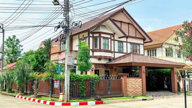 บ้านเดี่ยว ลัดดารมย์ ราชพฤกษ์ - รัตนาธิเบศร์ 1 หลังมุม เฟอร์นิเจอร์บิ้วอิน